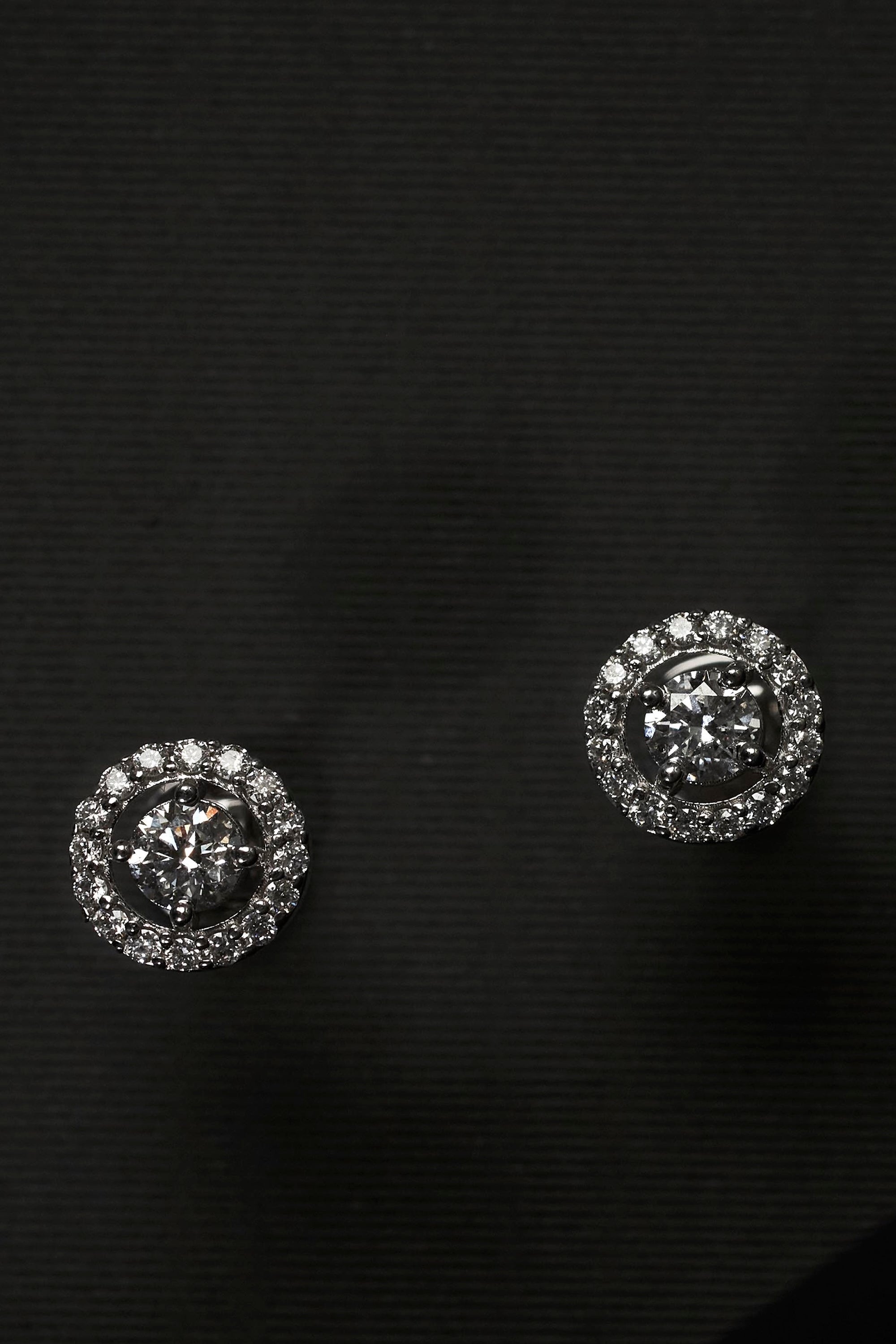 50 pointer diamond halo studs