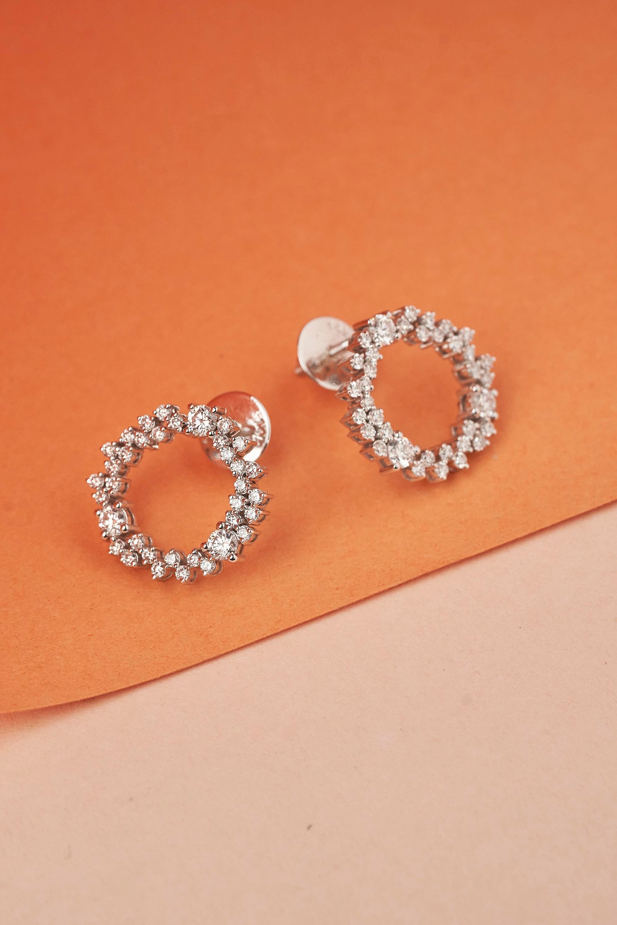 Circular Cluster Diamond Earring