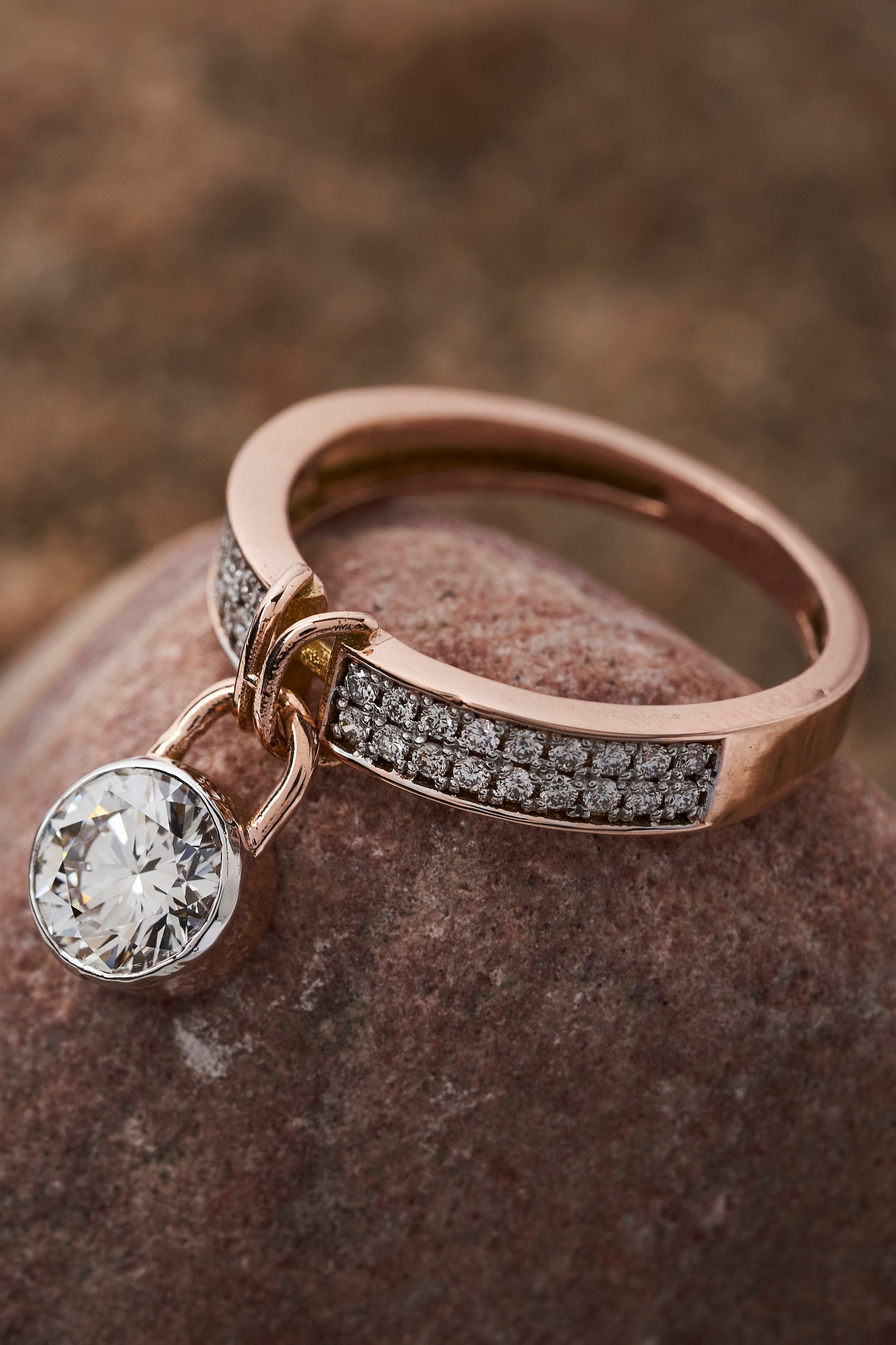 The lock charm diamond ring